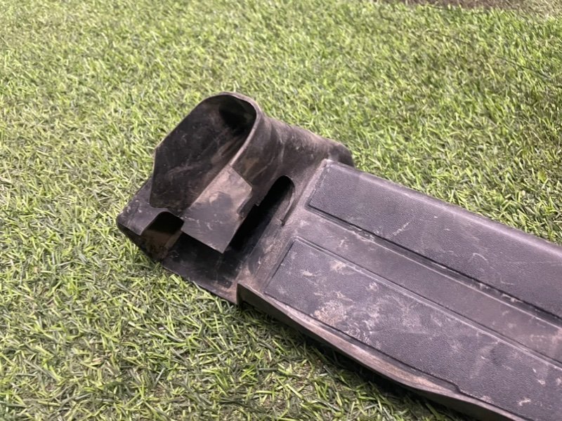 Накладка переднего крыла правого