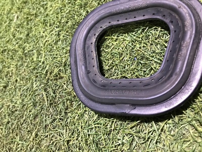 Уплотнит. кольцо радиатора отопителя