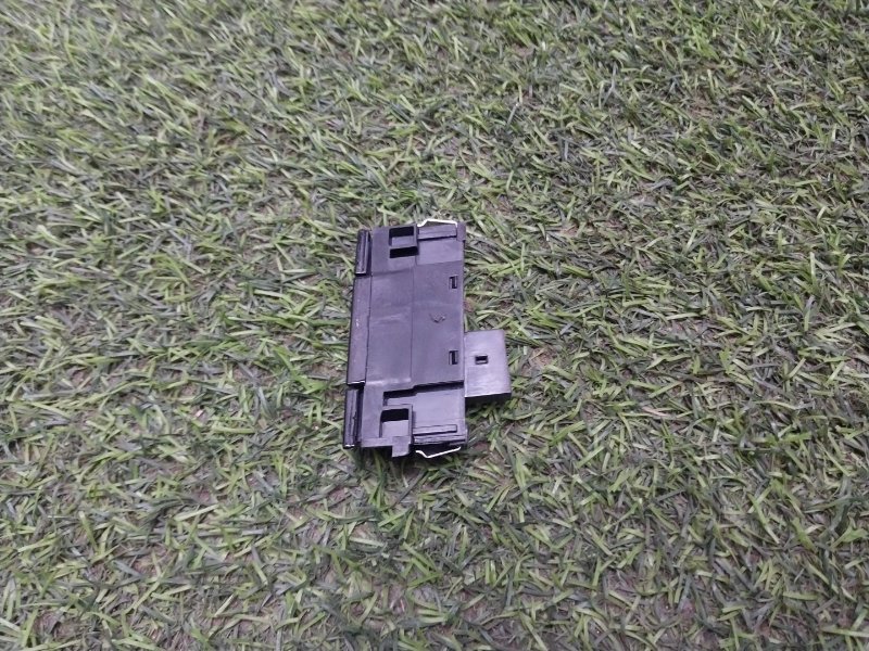 Кнопка центрального замка