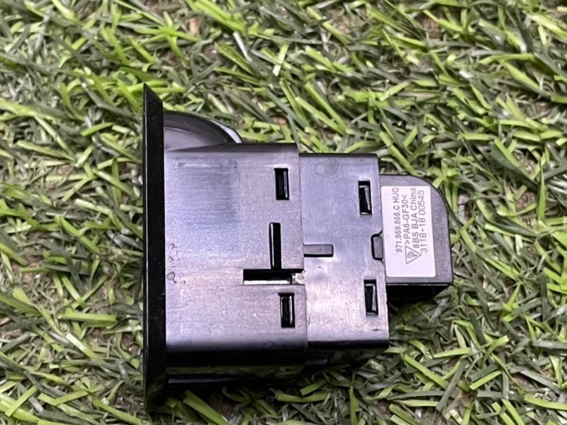 Кнопка стеклоподъемника