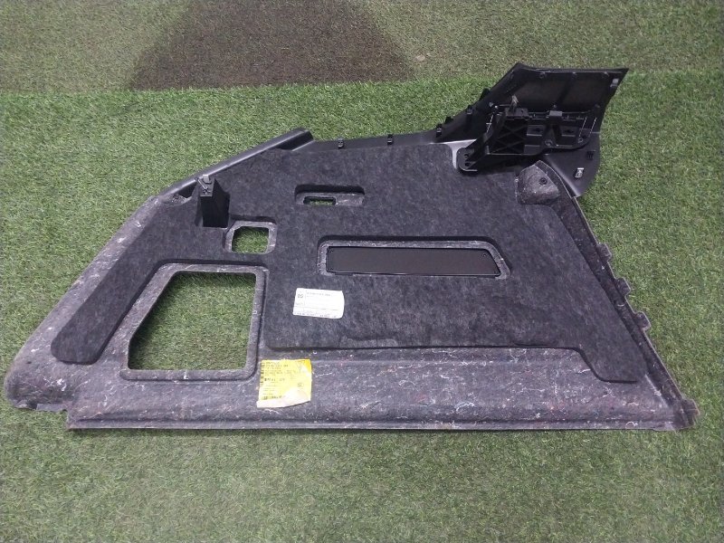 Обшивка багажника