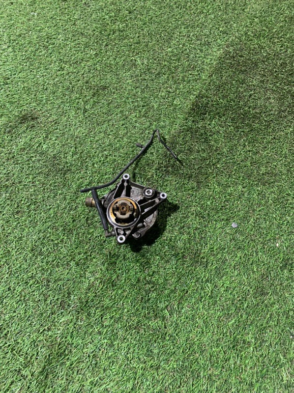 Насос вакуумный