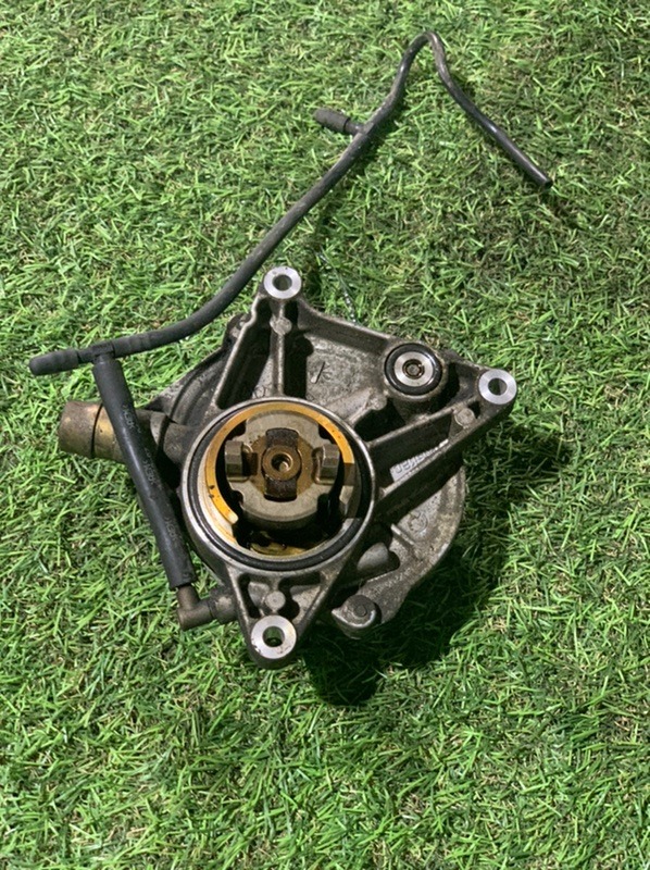 Насос вакуумный