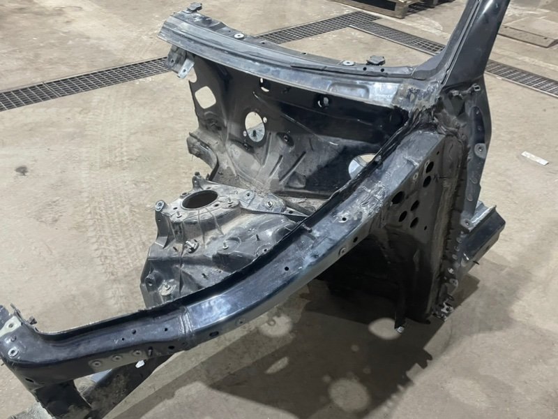 Кузовной элемент