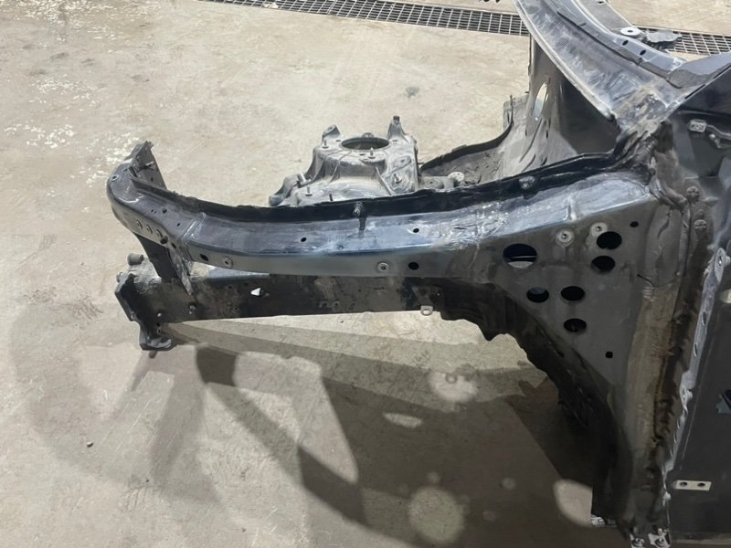 Кузовной элемент