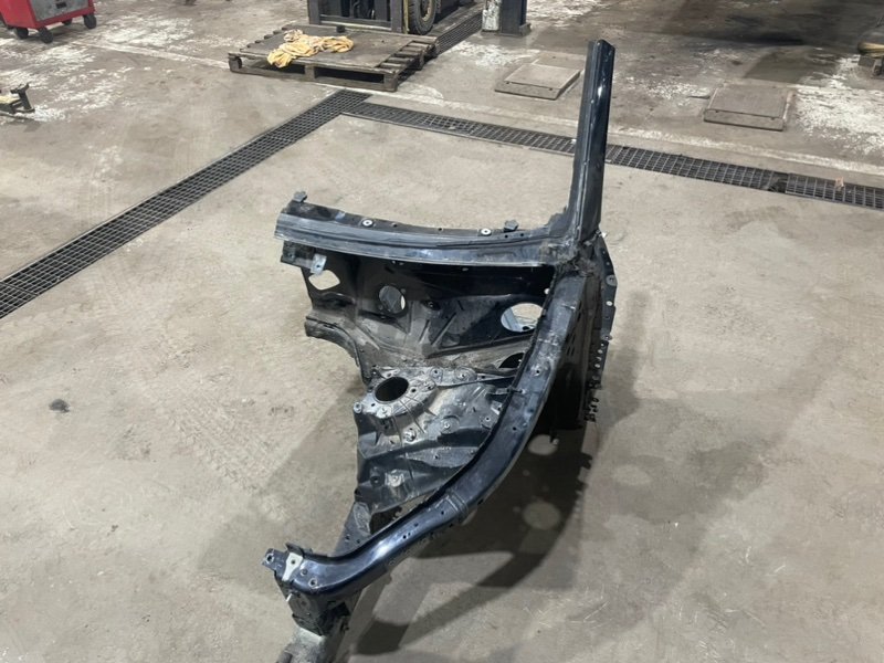 Кузовной элемент