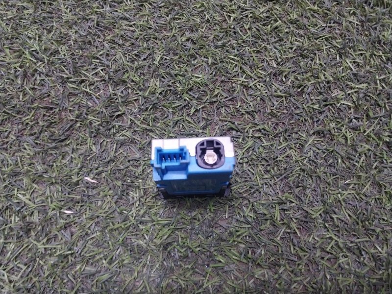 Гнездо AUX / USB IN для X7 G07 2018>