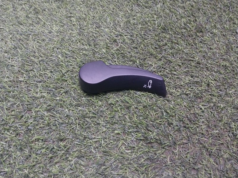 Ручка открывания капота