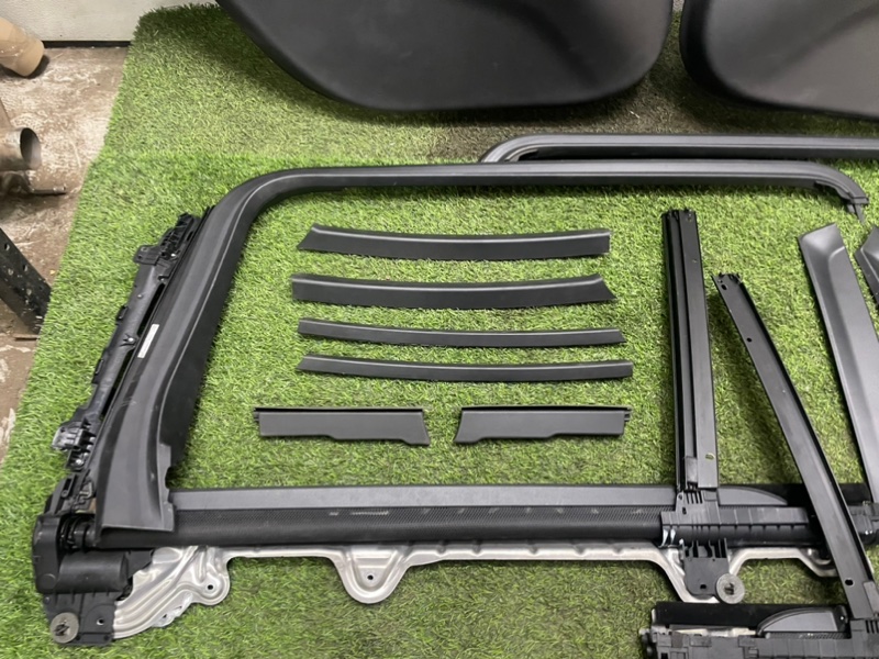 Шторка солнцезащитная