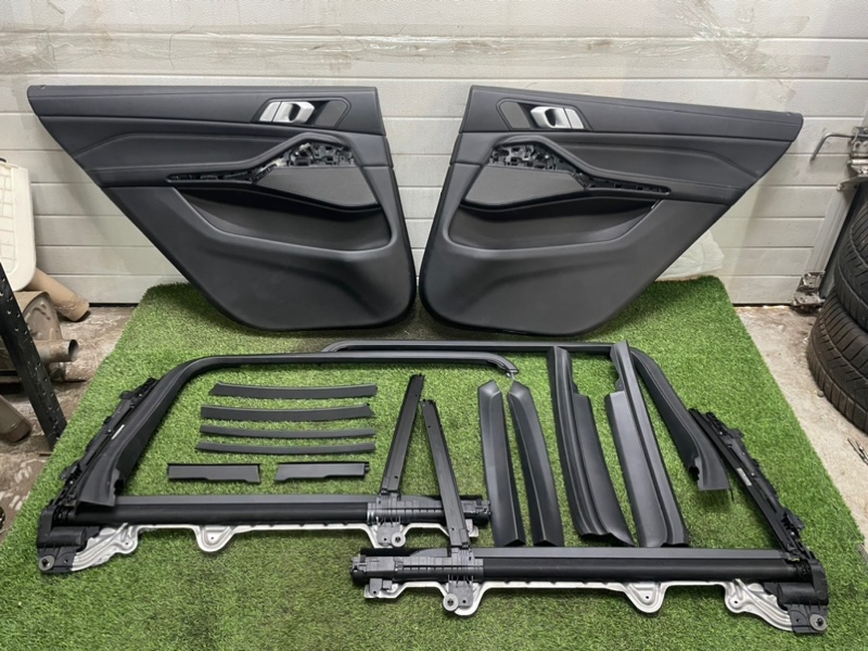 Шторка солнцезащитная