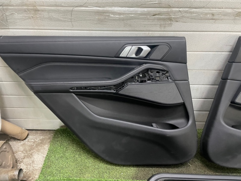 Шторка солнцезащитная