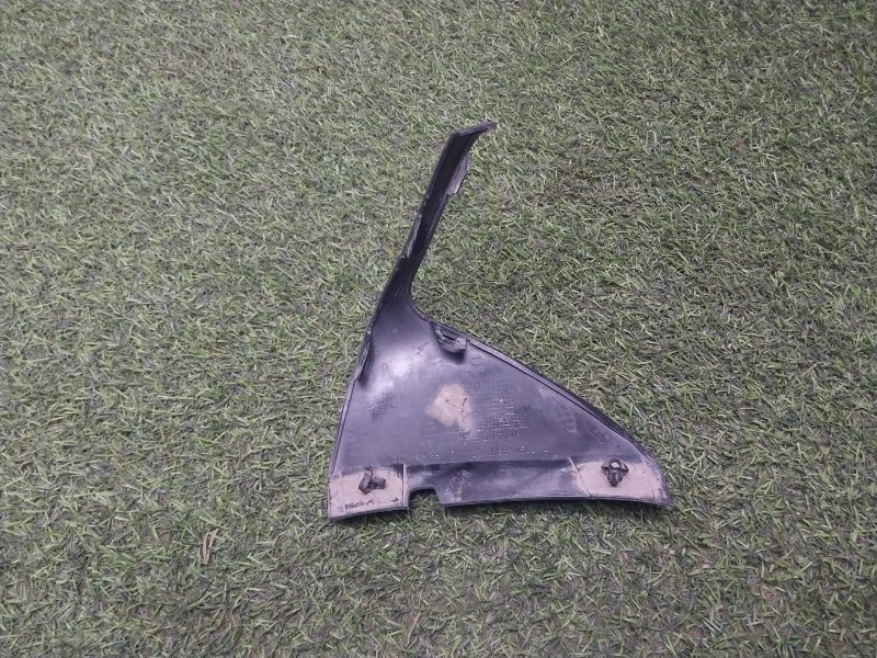 Накладка переднего бампера