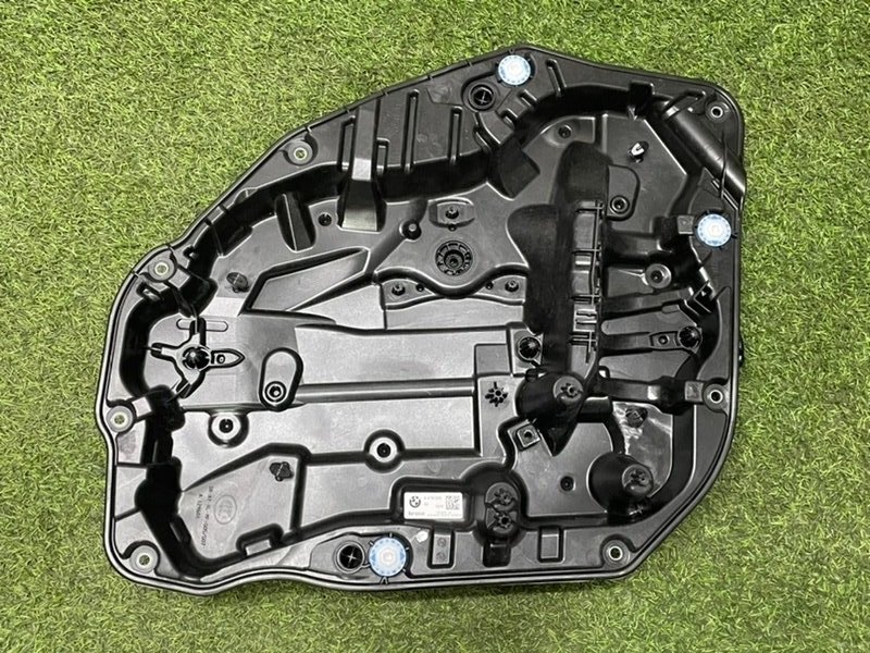 Стеклоподъемник электр. задний левый