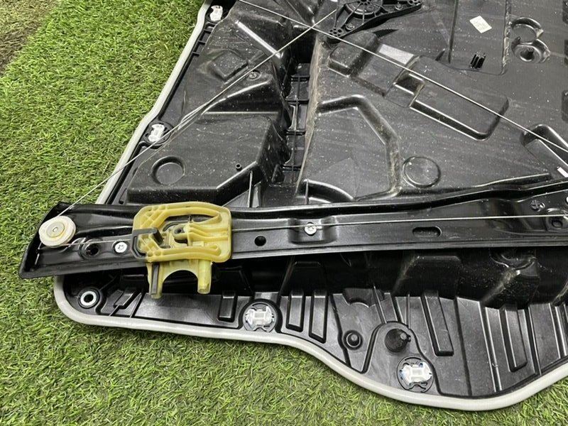 Стеклоподъемник электр. передний правый