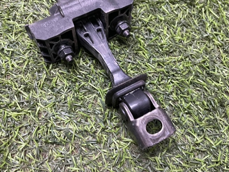 Ограничитель двери