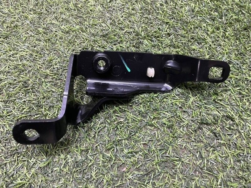 Ответная часть ремня безопасности