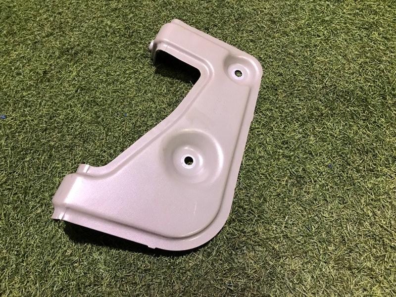 Кронштейн крепления крыла