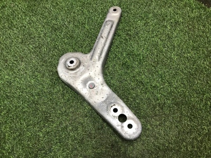 Кронштейн (сопут. товар)