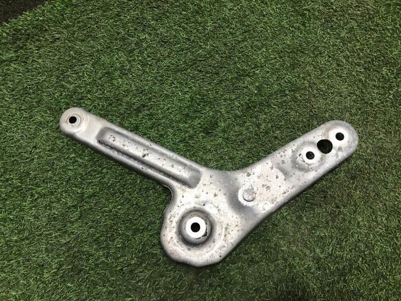 Кронштейн (сопут. товар)