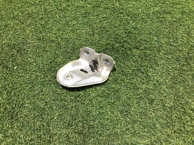 Кронштейн крепления крыла