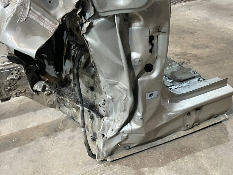 Лонжерон передний левый