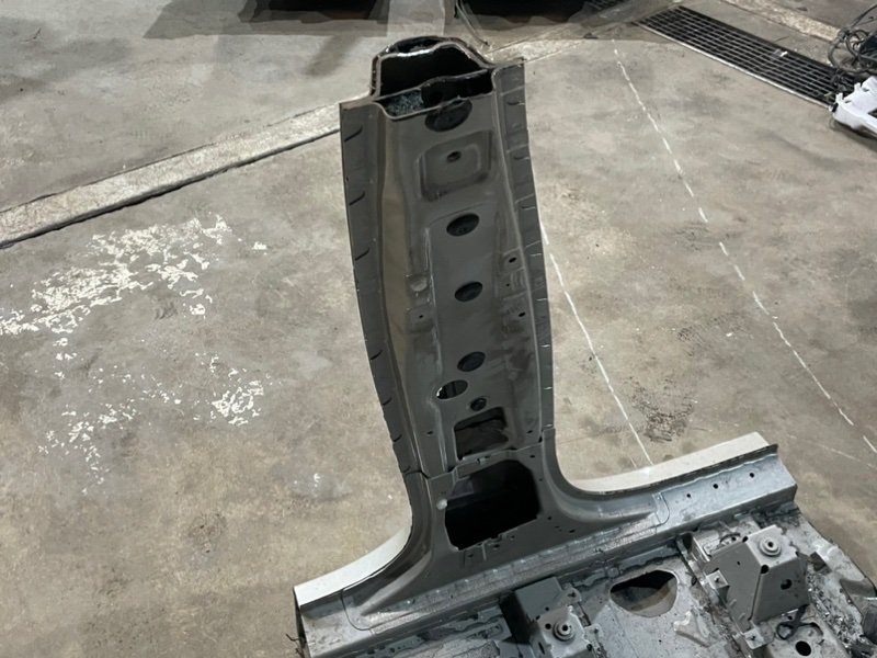 Кузовной элемент