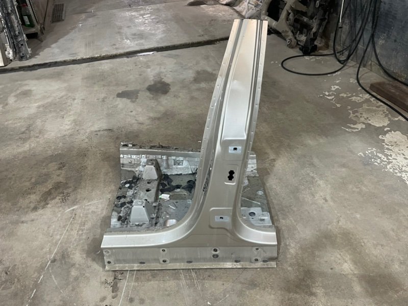 Кузовной элемент