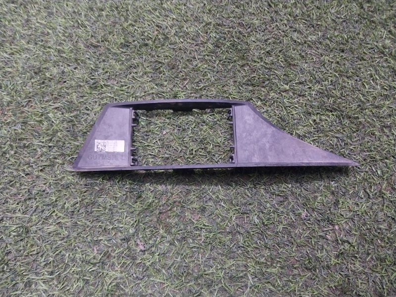 Кронштейн заднего бампера левый