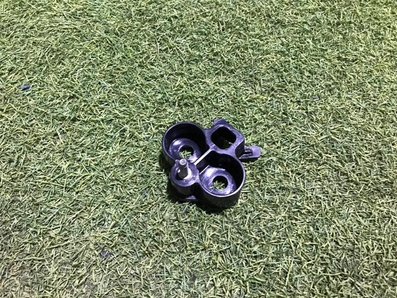 Кронштейн заднего бампера