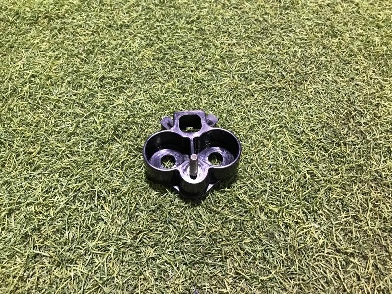 Кронштейн заднего бампера