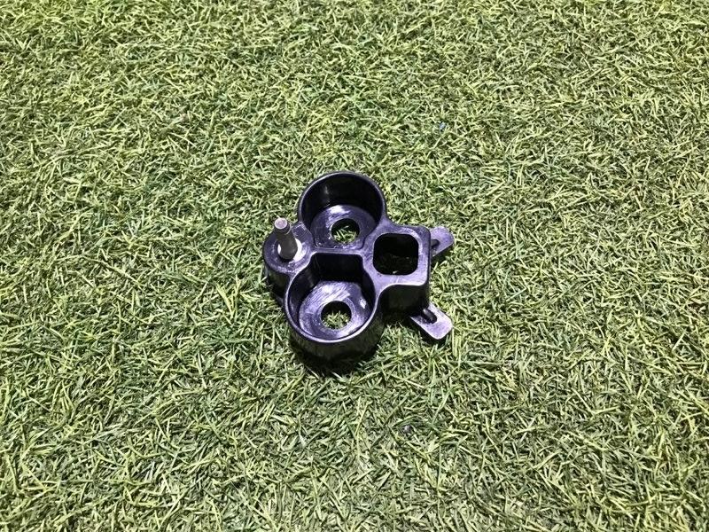 Кронштейн заднего бампера