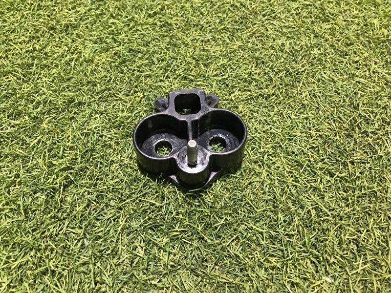 Кронштейн заднего бампера