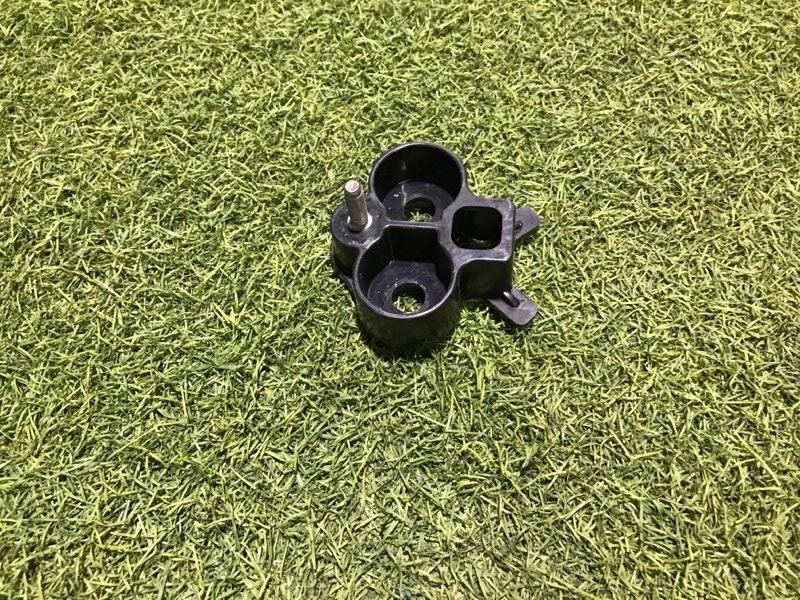 Кронштейн заднего бампера