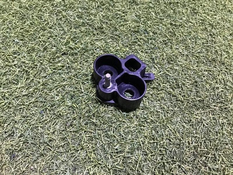 Кронштейн заднего бампера