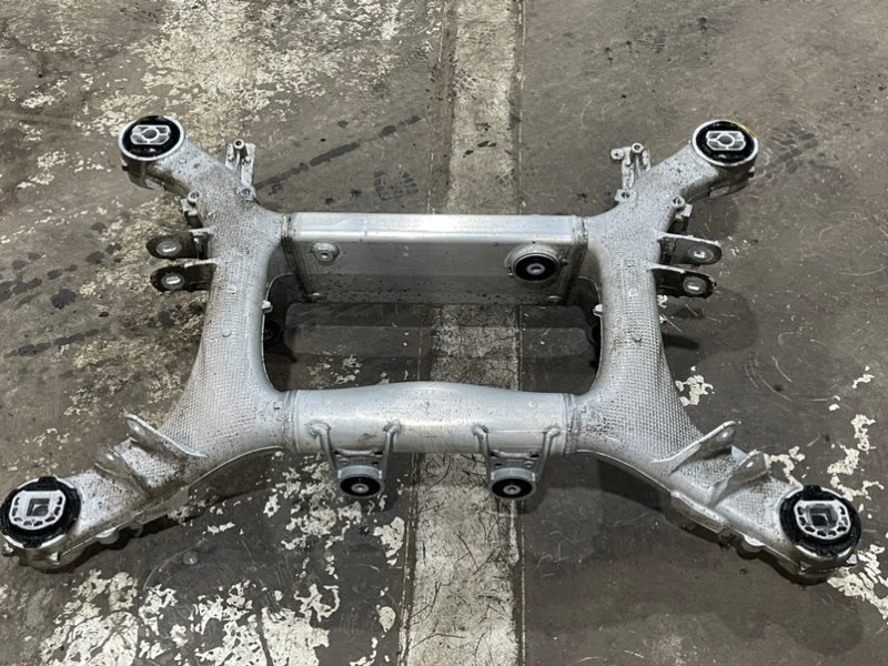 Балка задняя