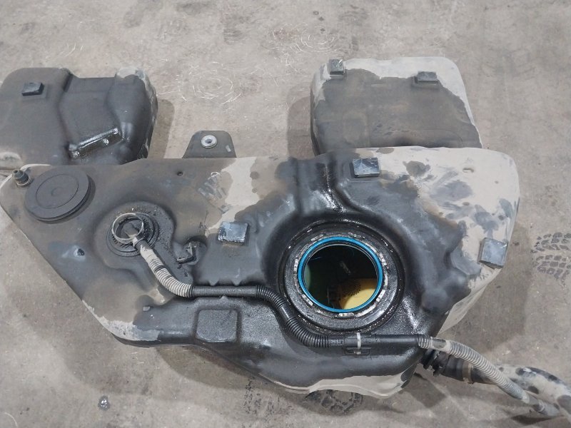 Бак топливный