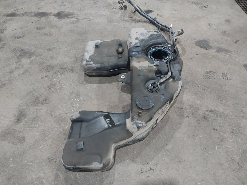 Бак топливный