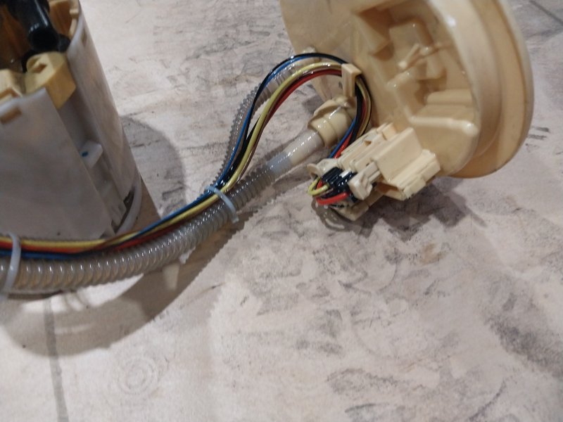 Насос топливный электрический