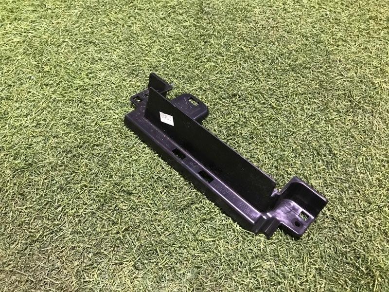 Кронштейн крепления торпедо