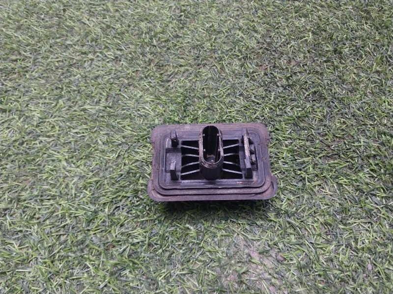 Заглушка поддомкратника