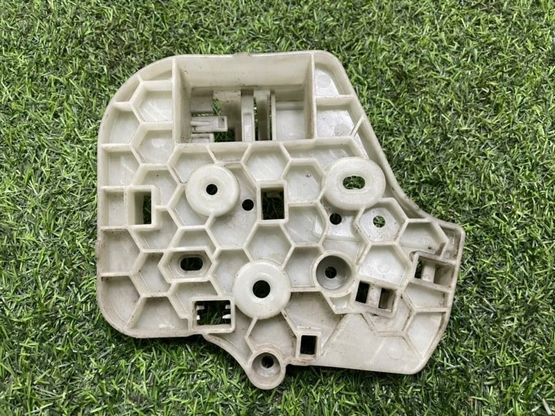 Кронштейн (сопут. товар)