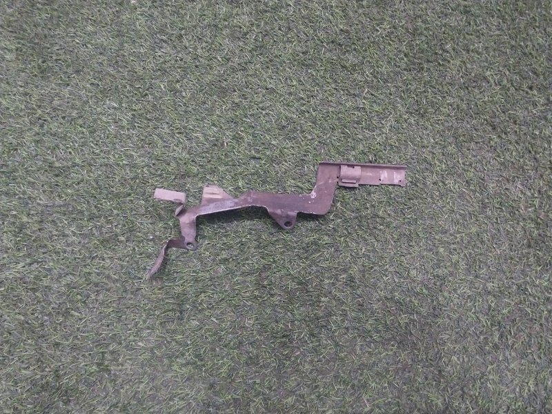 Кронштейн крепежный вспомогательный (разного назначения)