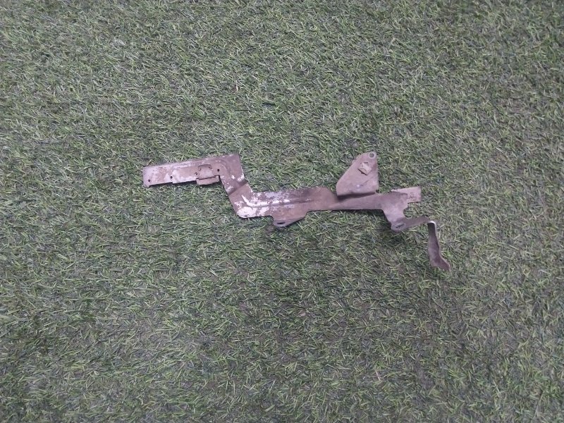 Кронштейн крепежный вспомогательный (разного назначения)