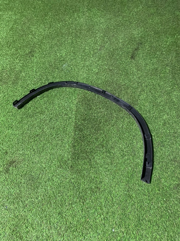 Накладка заднего крыла левого