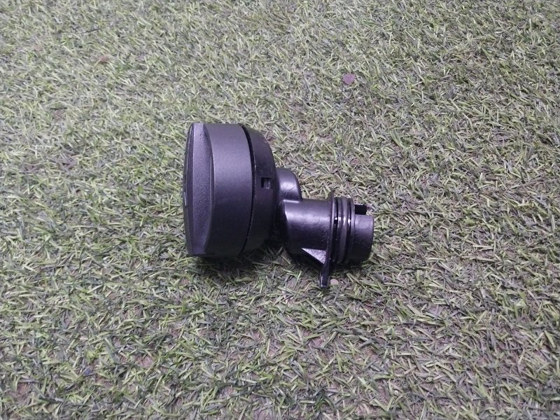 Маслозаливная горловина