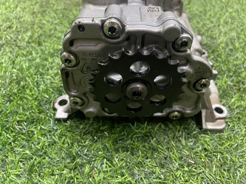 Насос масляный