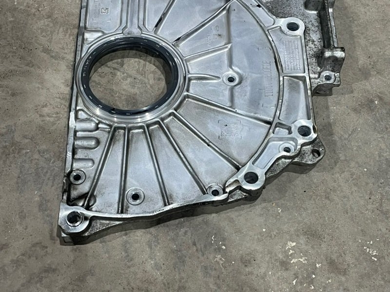 Крышка двигателя