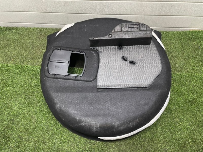 Ниша запасного колеса