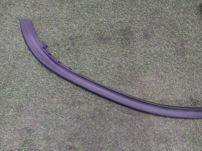 Накладка двери передней левой