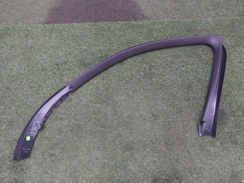 Накладка двери передней левой